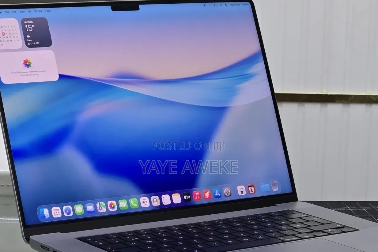 New Laptop Apple MacBook Pro 2021 M1 32GB Apple M1 Pro SSD 1T