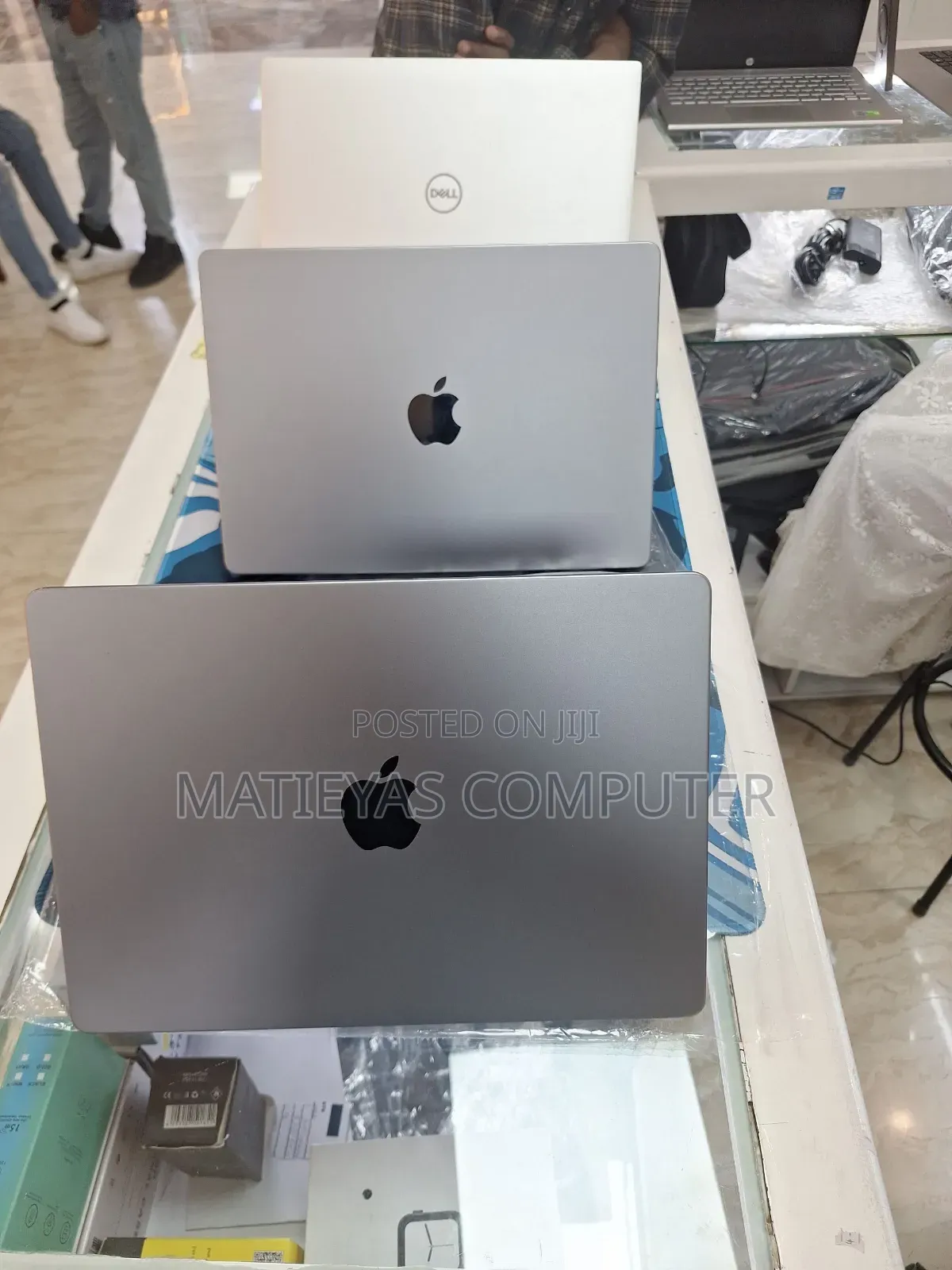 New Laptop Apple MacBook Pro 2021 M1 16GB Apple M1 Pro SSD 512GB