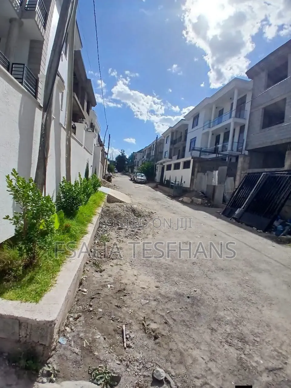 Furnished 8bdrm House in G+3, Bole for sale