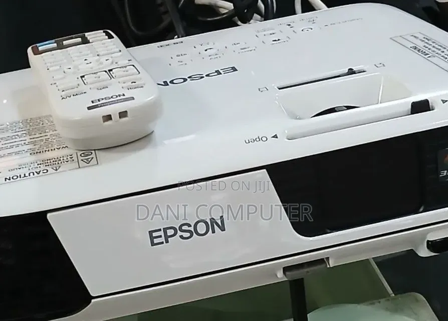 Epson Projector Model Name: Eb-X31 Hardware Interface: Vga, Usb, Hd