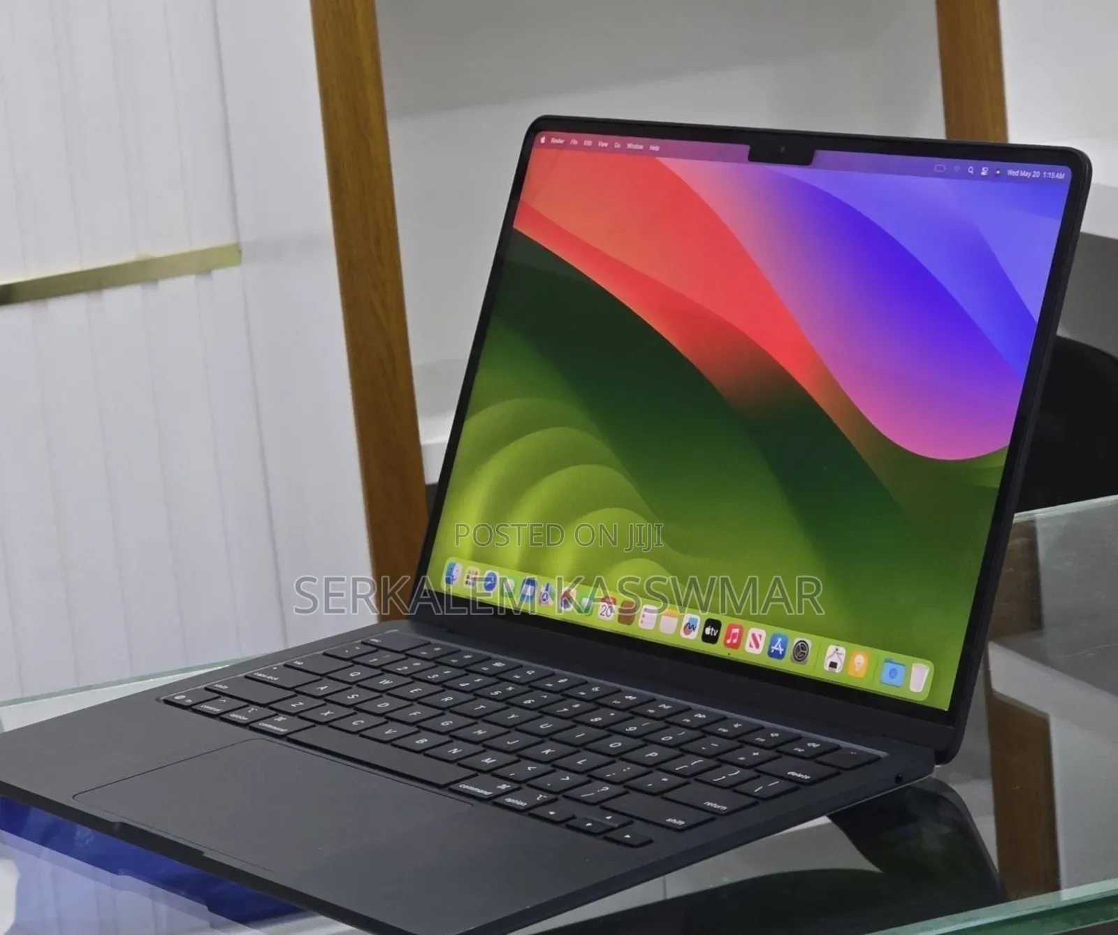 New Laptop Apple MacBook Air 2022 M2 16GB Apple M2 SSD 512GB