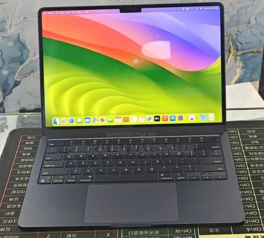 New Laptop Apple MacBook Air 2022 M2 8GB Apple M2 SSD 512GB