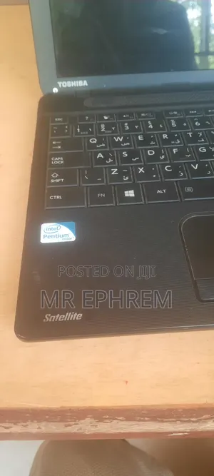 Laptop Toshiba Satellite C665 4GB Intel Pentium HDD 500GB