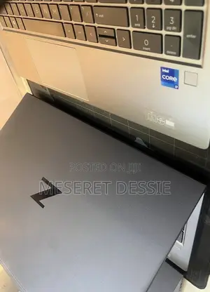New Laptop HP ZBook Firefly G8 8GB Intel Core i7 SSD 512GB