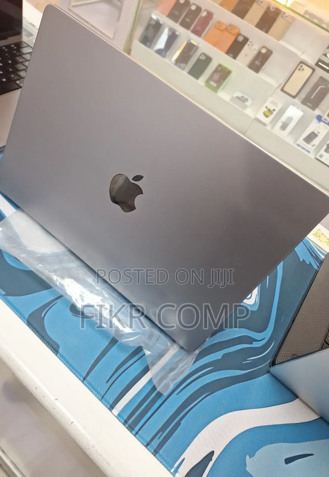 New Laptop Apple MacBook Pro 2021 M1 16GB Intel Core i7 SSD 512GB