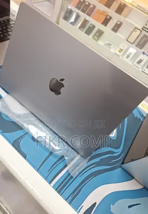 New Laptop Apple MacBook Pro 2021 M1 16GB Intel Core i7 SSD 512GB