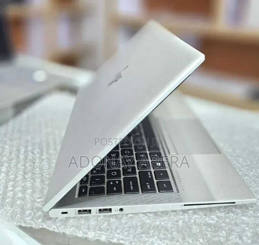 New Laptop HP EliteBook 840 G8 16GB Intel Core i7 SSD 512GB