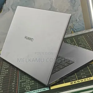 New Laptop Huawei Matebook D 15 8GB Intel Core i3 SSD 256GB