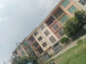 6bdrm House in House G+3, Bole for rent