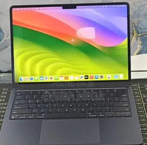 New Laptop Apple MacBook Air 2022 M2 8GB Apple M2 SSD 512GB