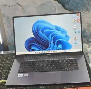 New Laptop Huawei 8GB Intel Core i3 SSD 512GB