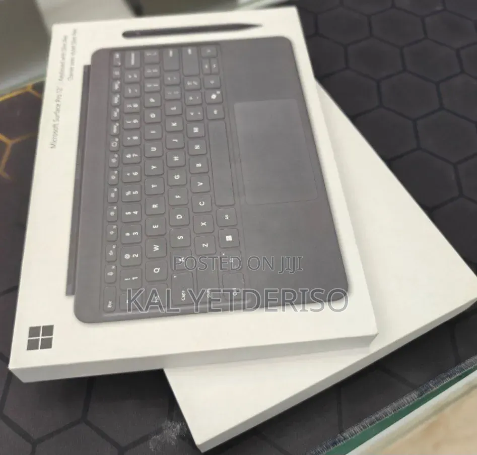 New Laptop Microsoft 16GB SSD 512GB