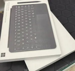 New Microsoft Surface Pro 16GB Qualcomm Snapdragon X Plus SSD 512GB