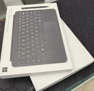 New Microsoft Surface Pro 16GB Qualcomm Snapdragon X Plus SSD 512GB