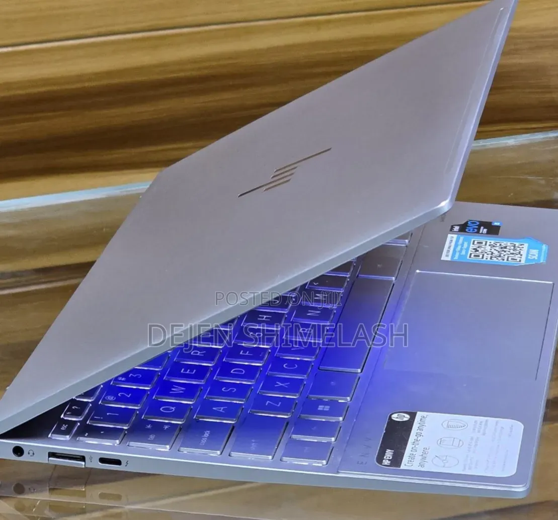 New Laptop HP Envy x360 8GB Intel Core i5 SSD 512GB