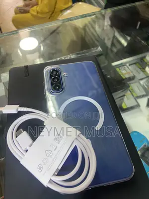 New Samsung Galaxy A17 5G 256 GB