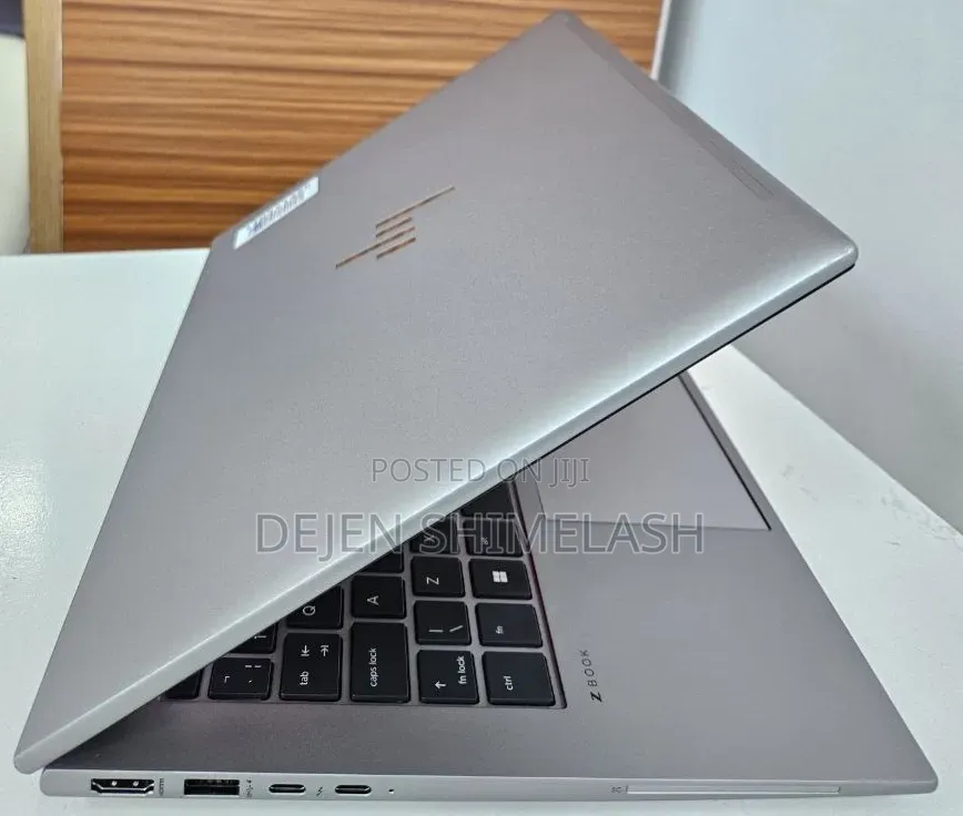 New Laptop HP ZBook Firefly 14 G10 16GB Intel Core i7 SSD 512GB