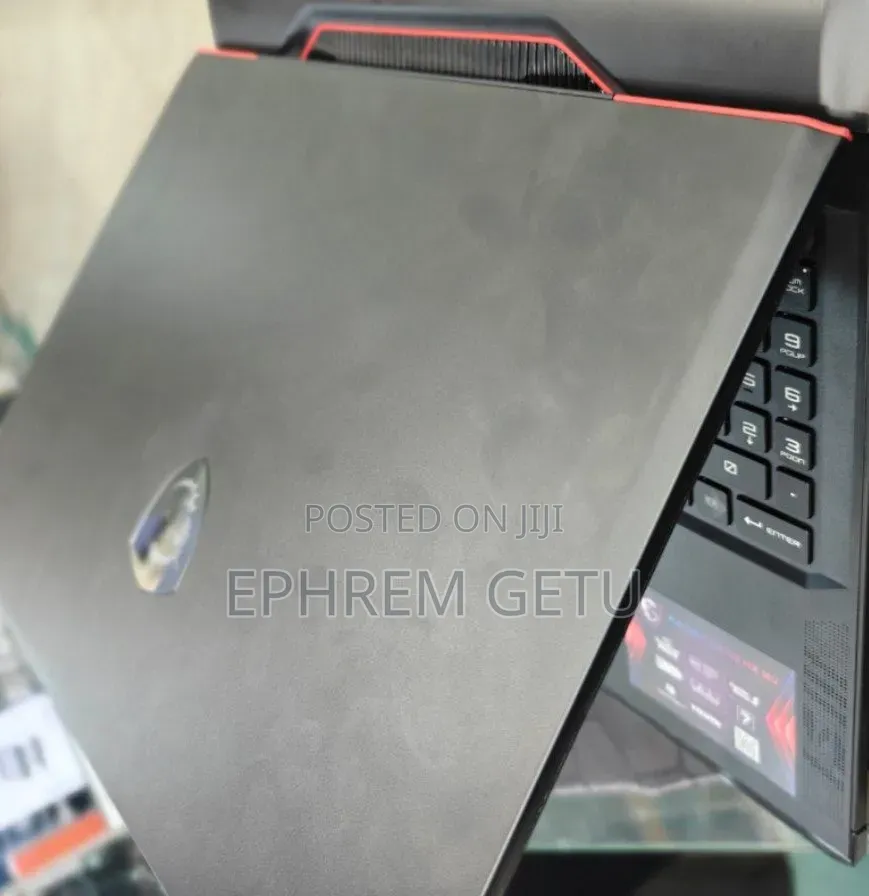 New Laptop MSI Raider GE68HX 13VI-202US 16GB Intel Core i9 SSD 1T