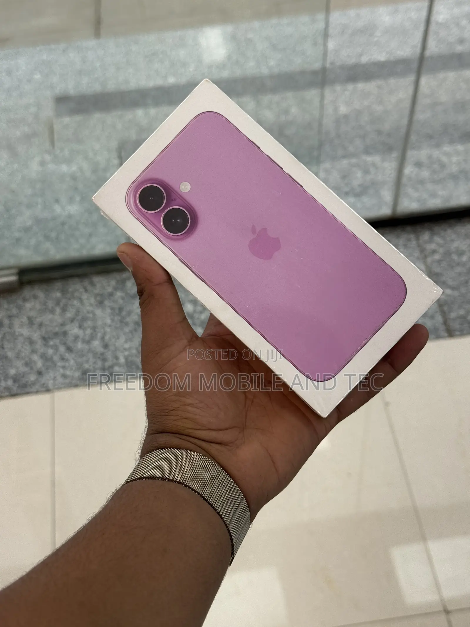 New Apple iPhone 16 128 GB Pink