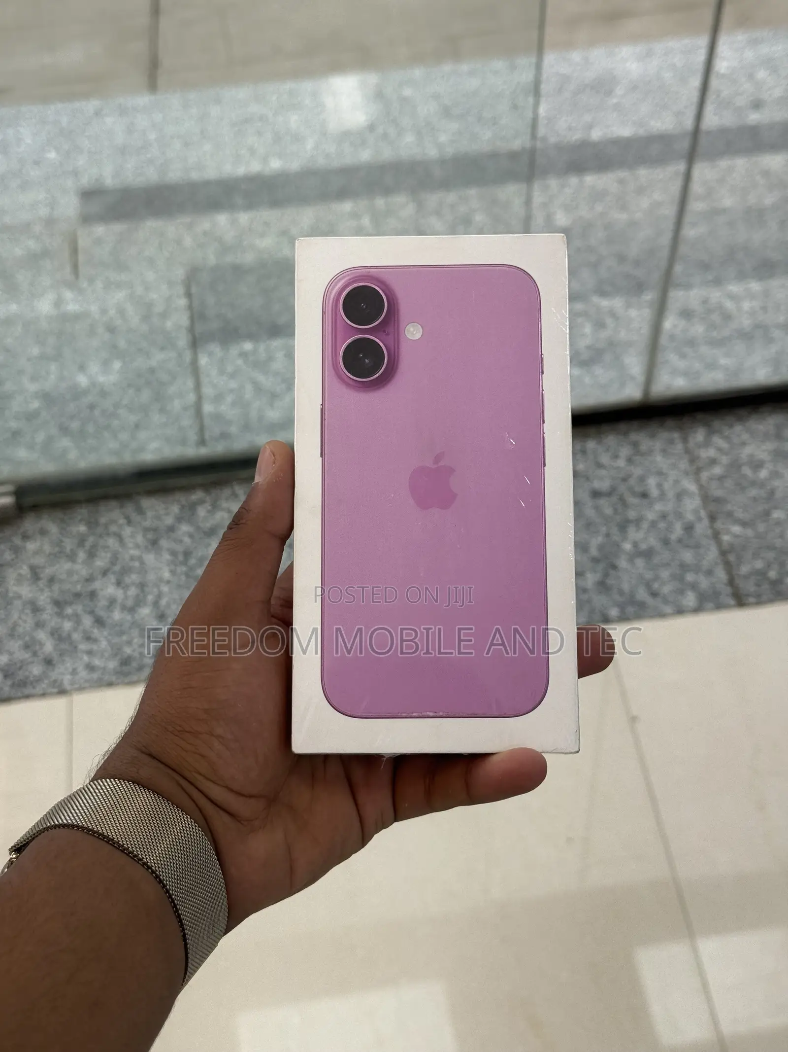 New Apple iPhone 16 128 GB Pink
