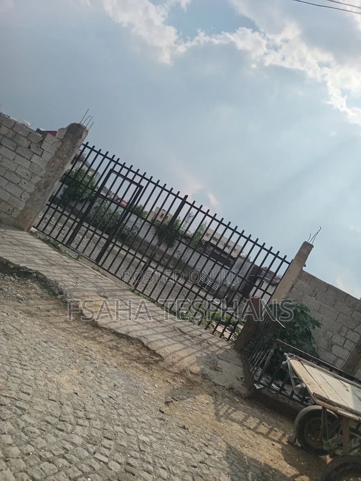 Landfor Rent የመኪና ማጠቢያ