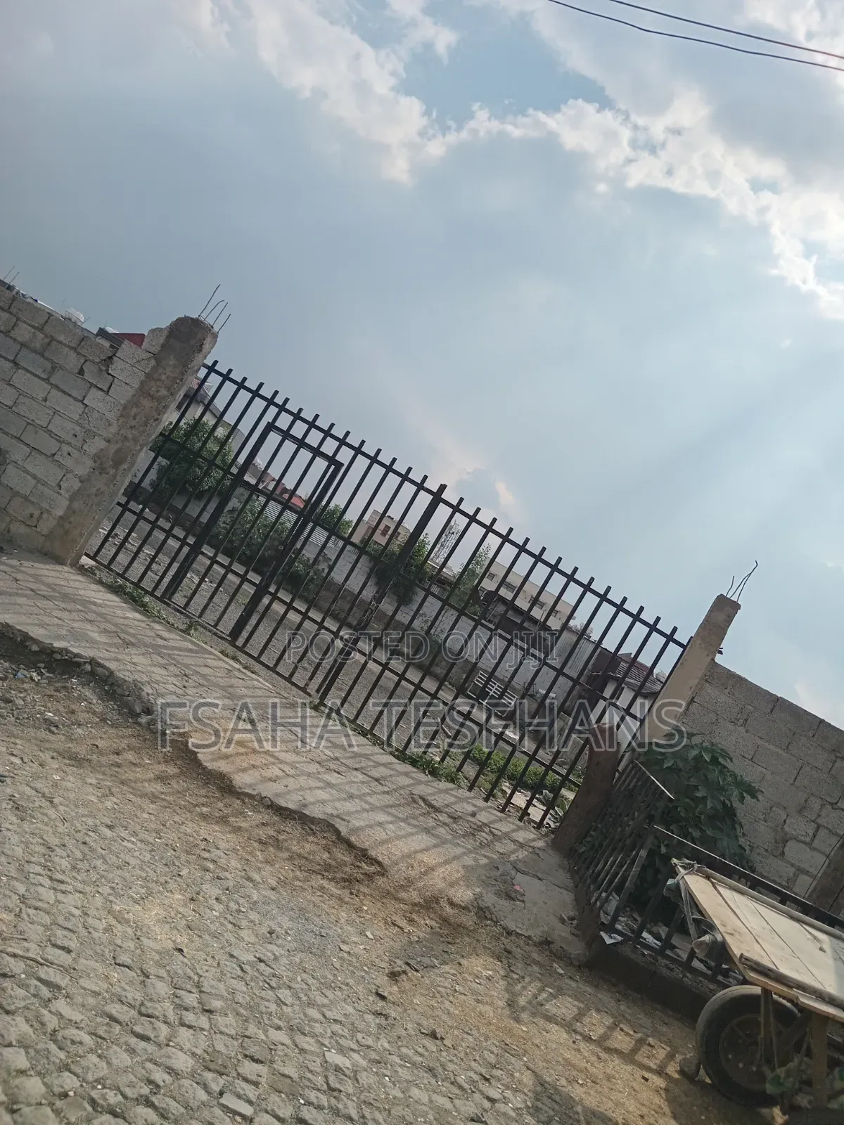 Landfor Rent የመኪና ማጠቢያ