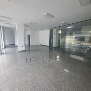 Showroom for Rent