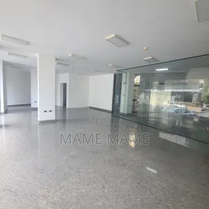 Showroom for Rent
