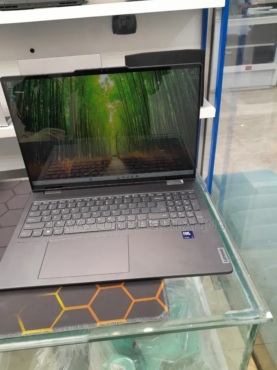 New Laptop Lenovo Yoga 7i 16GB Intel Core Ultra 7 SSD 512GB