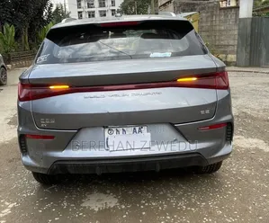 BYD E2 43 kWh 94 hp FWD 2024 Gray
