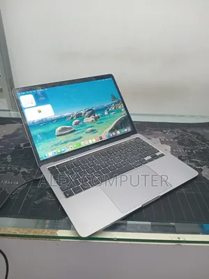 New Laptop Apple MacBook Pro 2022 M2 8GB Apple M2 SSD 512GB