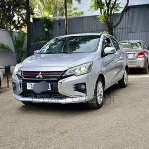 Mitsubishi Attrage 2021 Silver