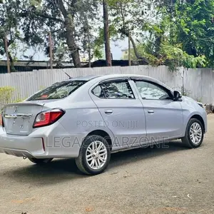 Mitsubishi Attrage 2021 Silver