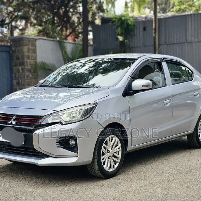 Mitsubishi Attrage 2021 Silver