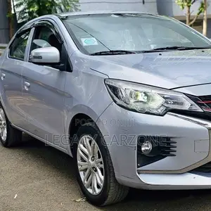 Mitsubishi Attrage 2021 Silver