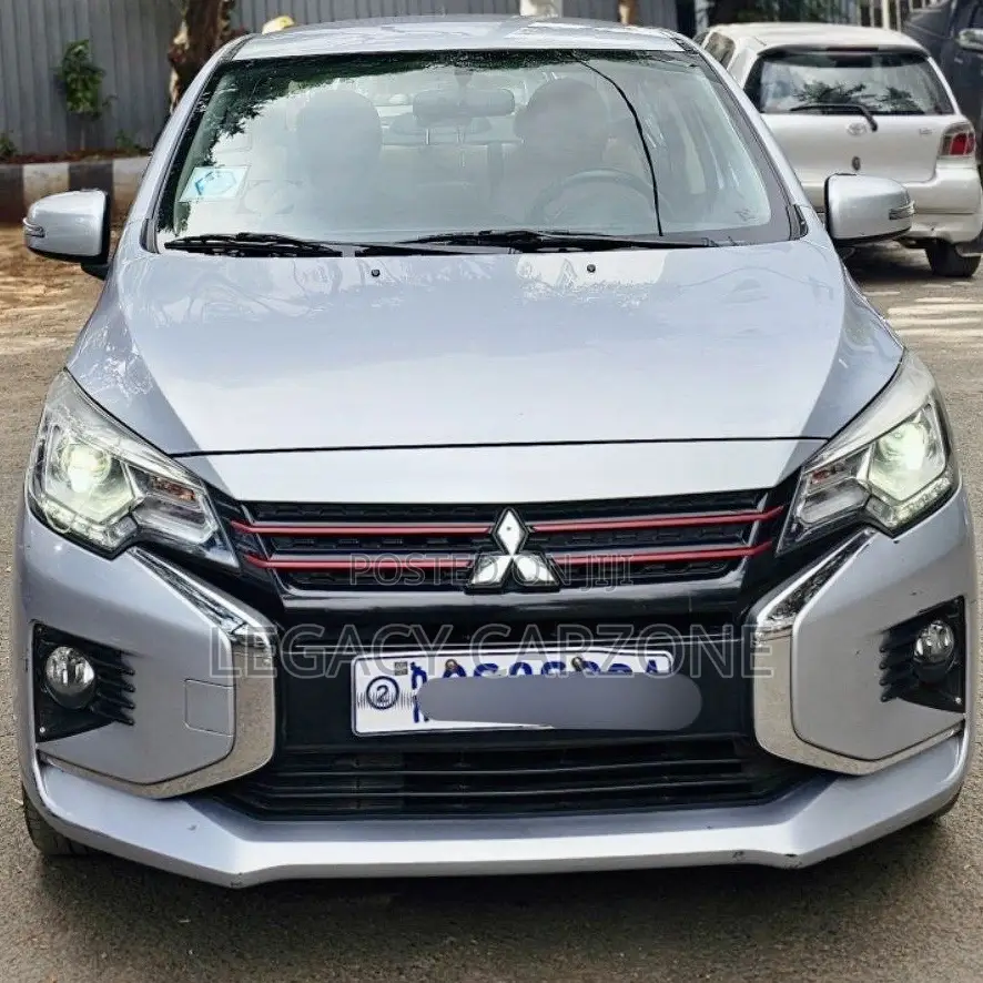 Mitsubishi Attrage 2021 Silver