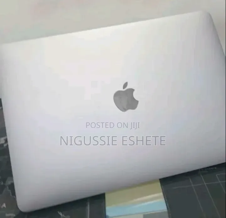 New Laptop Apple MacBook Air 2022 M2 8GB Apple M2 SSD 512GB