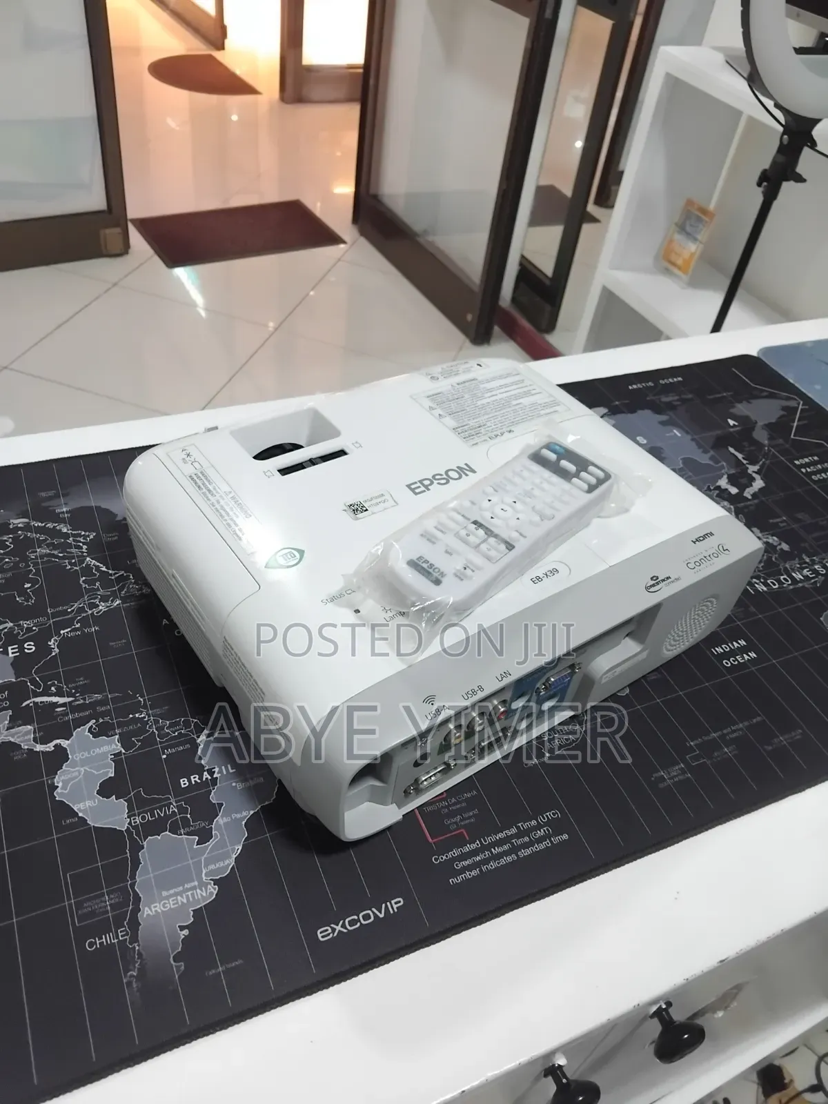 Epson Projector 
Model Name: Eb-X39
Hardware Interface: Vga, Usb,