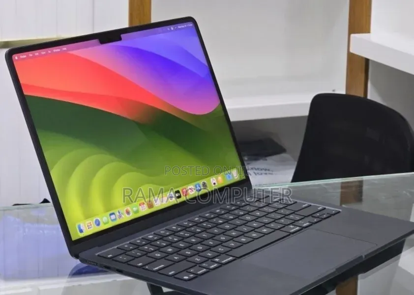 New Laptop Apple MacBook Air 2022 M2 16GB Intel Core M2 SSD 512GB