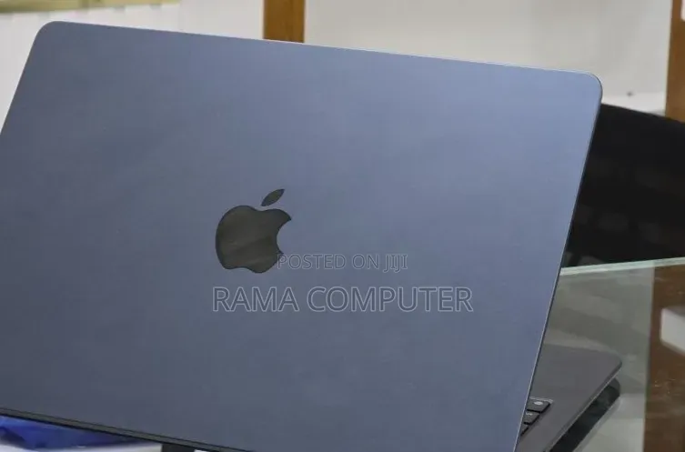 New Laptop Apple MacBook Air 2022 M2 16GB Intel Core M2 SSD 512GB