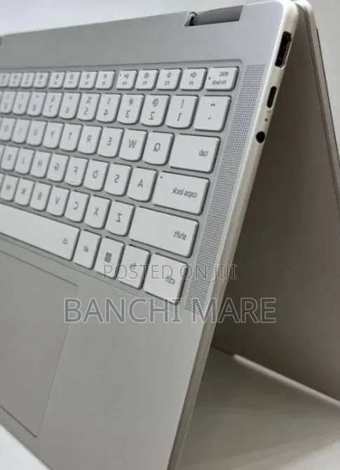 New Laptop Lenovo Yoga 7i 32GB Intel Core Ultra 7 SSHD (Hybrid) 1T