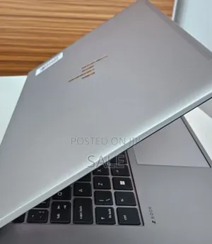 New Laptop HP ZBook Firefly 14 G10 16GB Intel Core i7 SSD 512GB