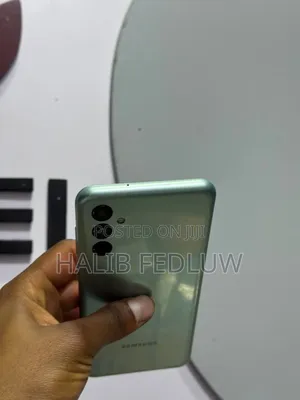 New Samsung Galaxy M13 64 GB Green