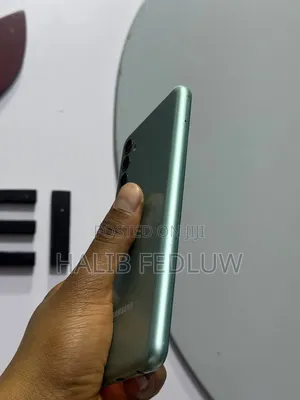 New Samsung Galaxy M13 64 GB Green