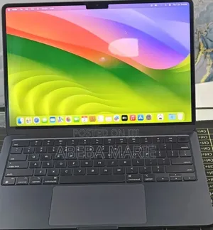 New Laptop Apple MacBook Air 2022 M2 8GB Apple M2 SSD 512GB
