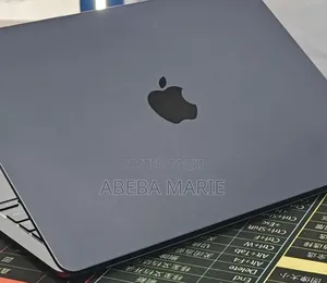 New Laptop Apple MacBook Air 2022 M2 8GB Apple M2 SSD 512GB