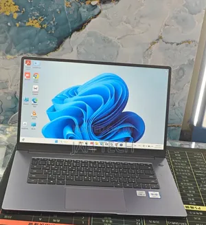 New Laptop Huawei MateBook X Pro 8GB Intel Core i3 SSD 256GB