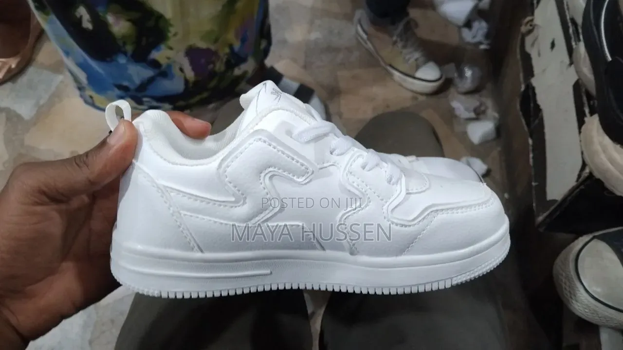 Kids All-White Star Design Sneakers – Brand New
