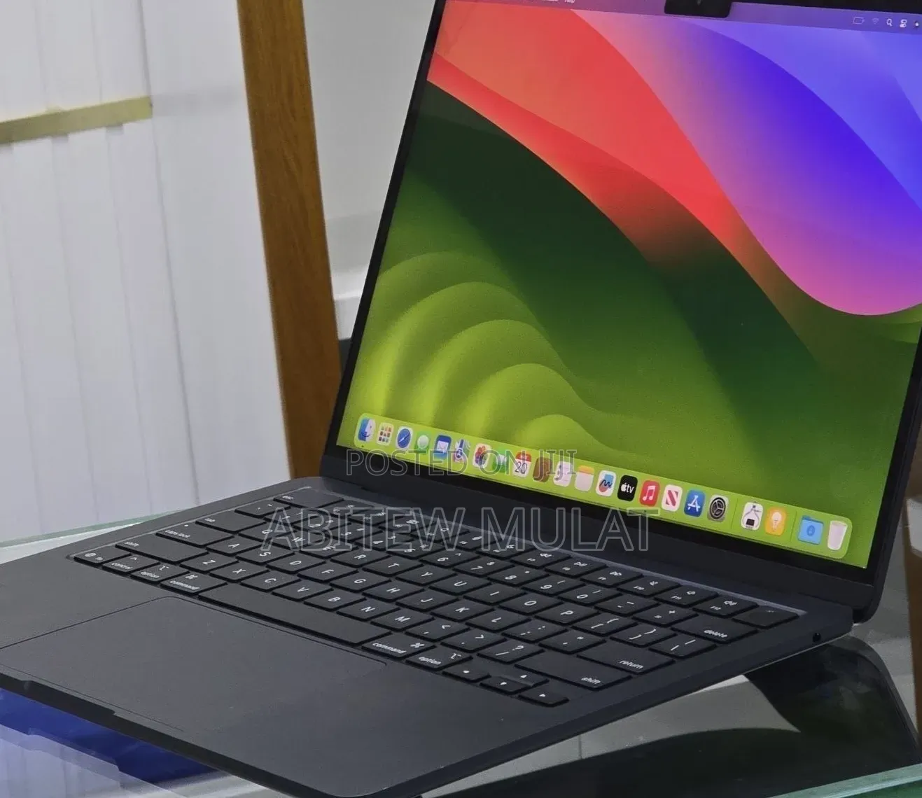 New Laptop Apple MacBook Air 2022 M2 16GB Apple M2 SSD 512GB