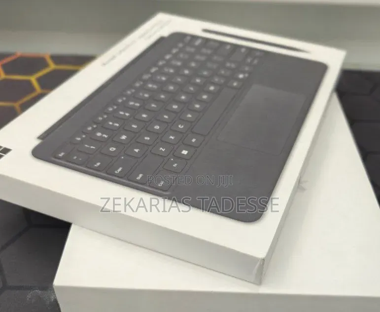New Microsoft Surface Pro 16GB Qualcomm Snapdragon X Plus SSD 512GB